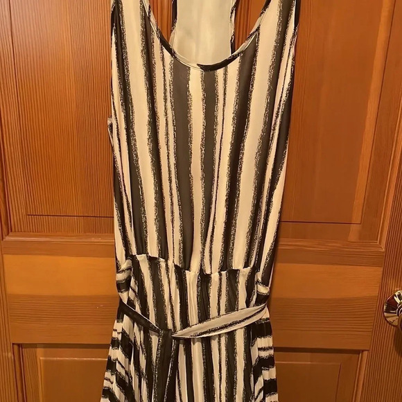 NWOT Parker woman’s long sundress in black and cream. - Picture 5 of 11